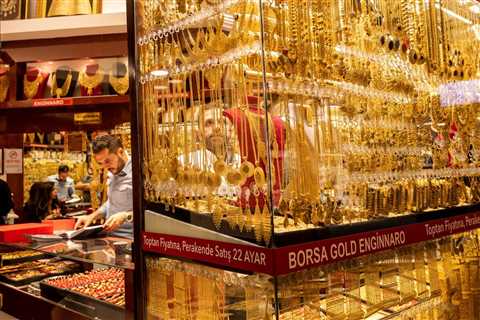 Gold as Inflationary Hedge Makes Turkey World’s Biggest Buyer: Bloomberg