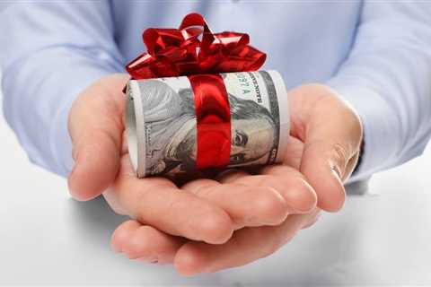 8 Enjoyable Methods to Give Buddies & Household Cash as a Present